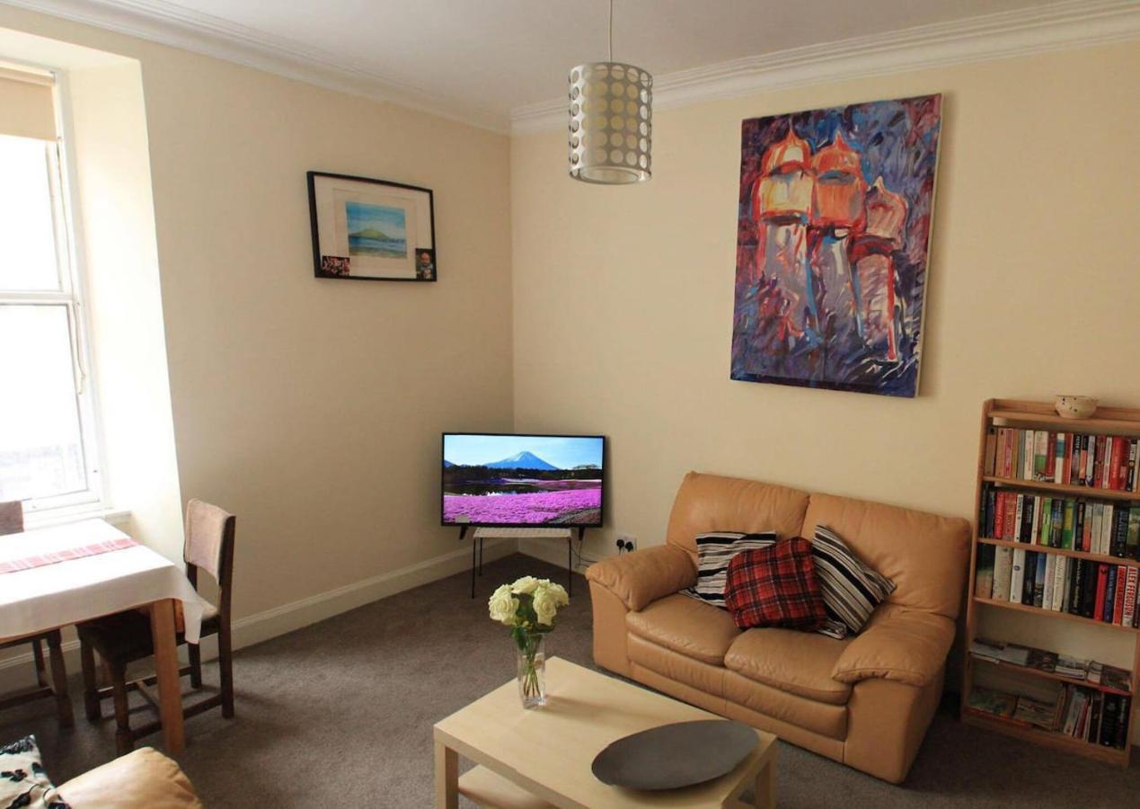 Entire Apartment In Edinburgh Buitenkant foto