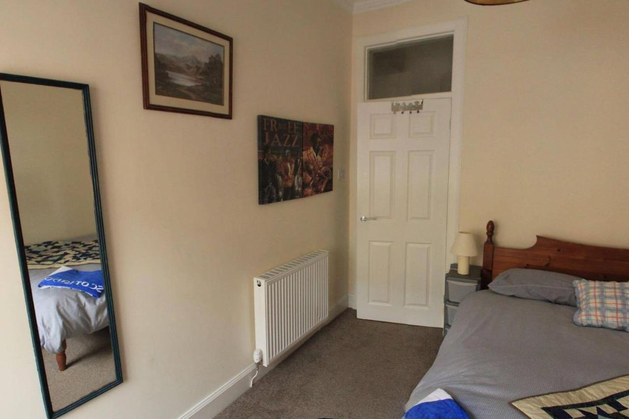 Entire Apartment In Edinburgh Buitenkant foto